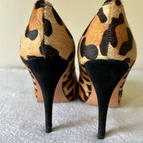 Talbot size 7 1/2 heel in leopard print - Picture 7 of 8